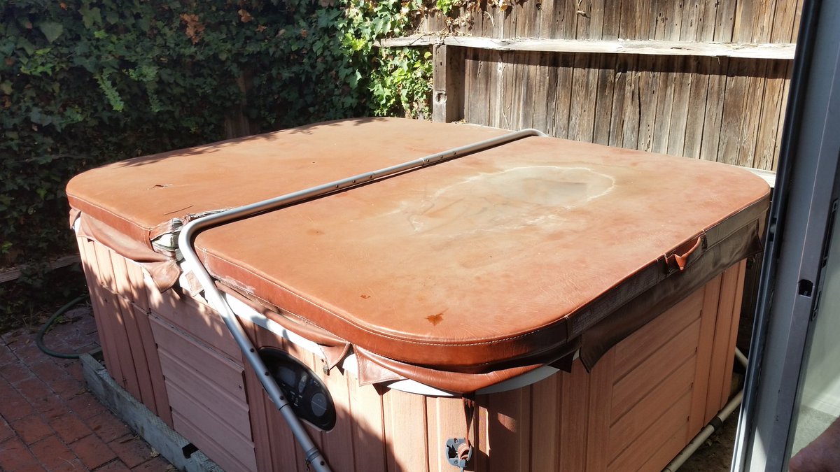 SpaCoverSale's tweet photo. Before /After :  Carlsbad, Ca. https://t.co/D8dfl0JMkG