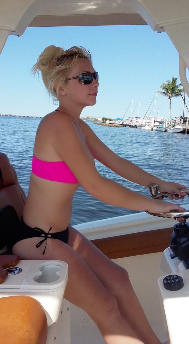 hyphyhife's tweet photo. Where we're going we won't need roads #Myhappyplace #Bocagrande #1050hp #saltlife #helmlife https://t.co/Kjx9zNCfEJ
