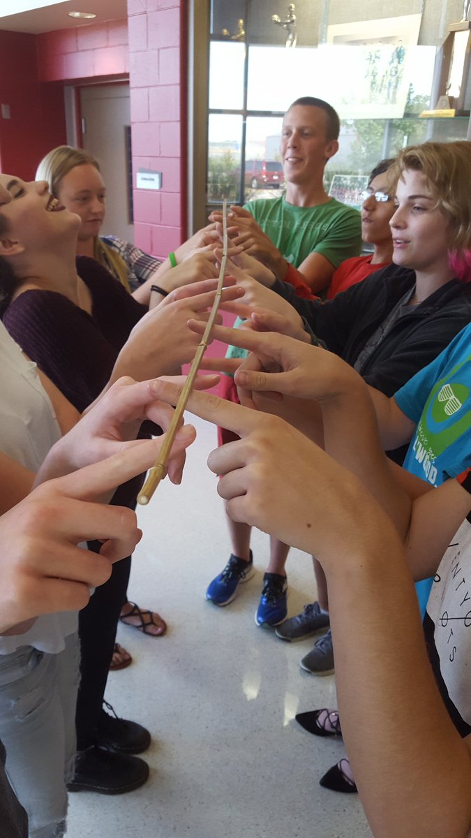 NPHSKey_Club's tweet photo. First team building day today! Helium Stick Activity! #Teamwork #KeyClub #Leaders https://t.co/QdTqVmRoY9