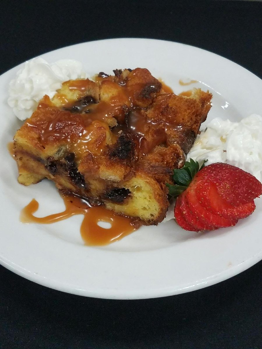 Nauti_Goose's tweet photo. Chocolate Chip Bread Pudding all weekend long @Nauti_Goose https://t.co/VQW0HOlnsA