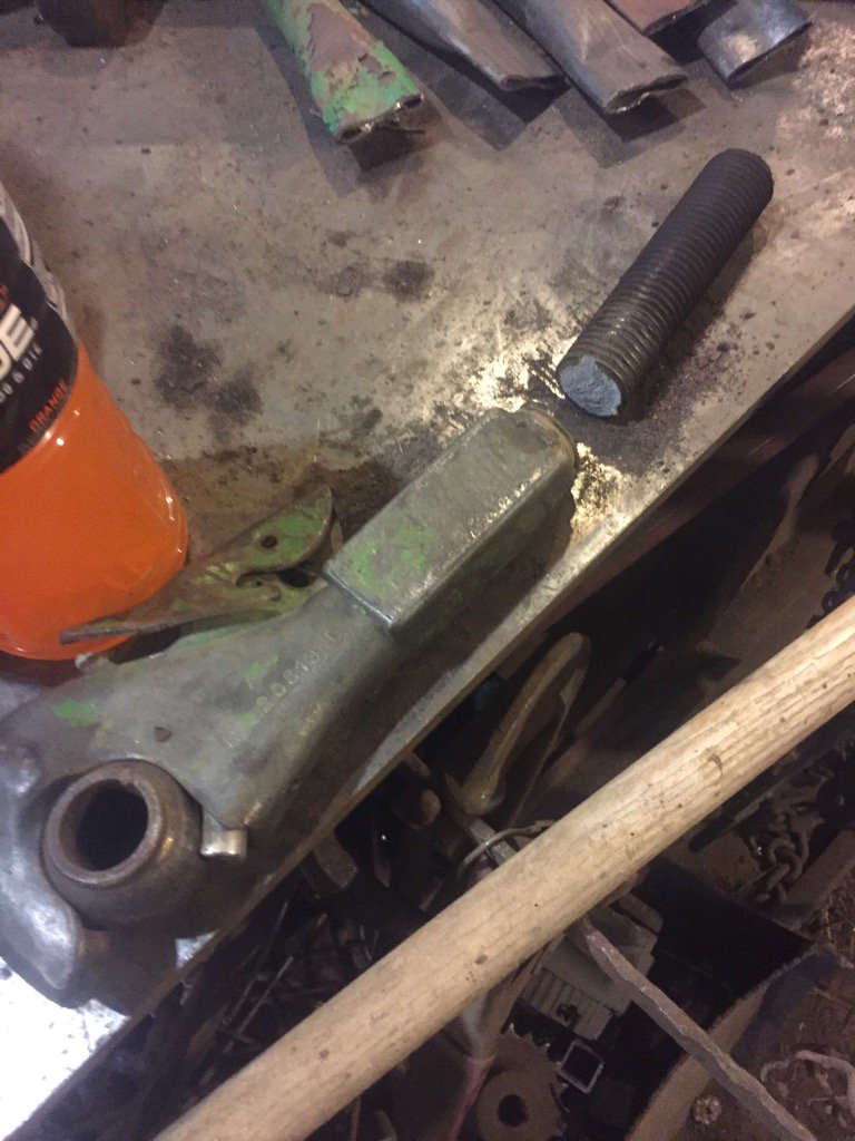 Agronomyjay's tweet image. #crap #brokenstuff #really