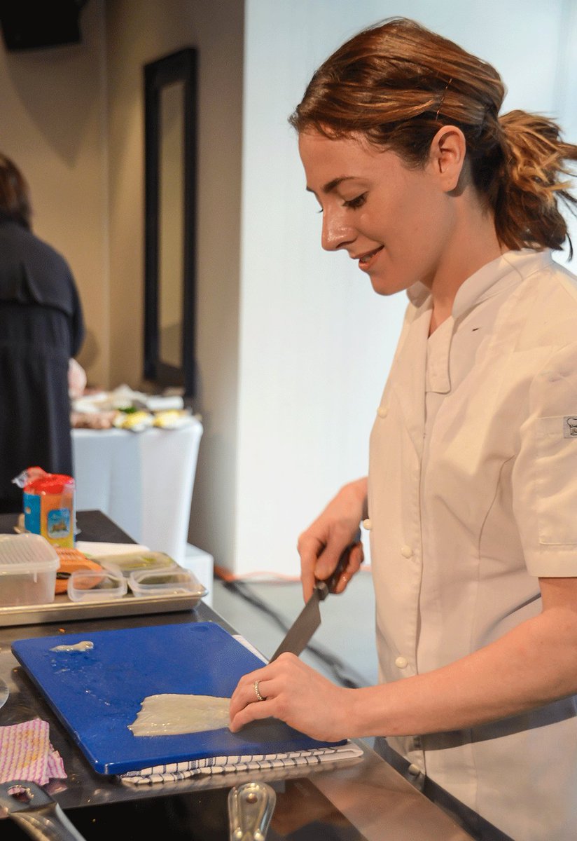 Congrats Liz Edney from <a href="/OnePennyRed/">One Penny Red</a>, an @AMEXAU "POTENTIALIST OF THE YEAR" FINALIST #GMawards16