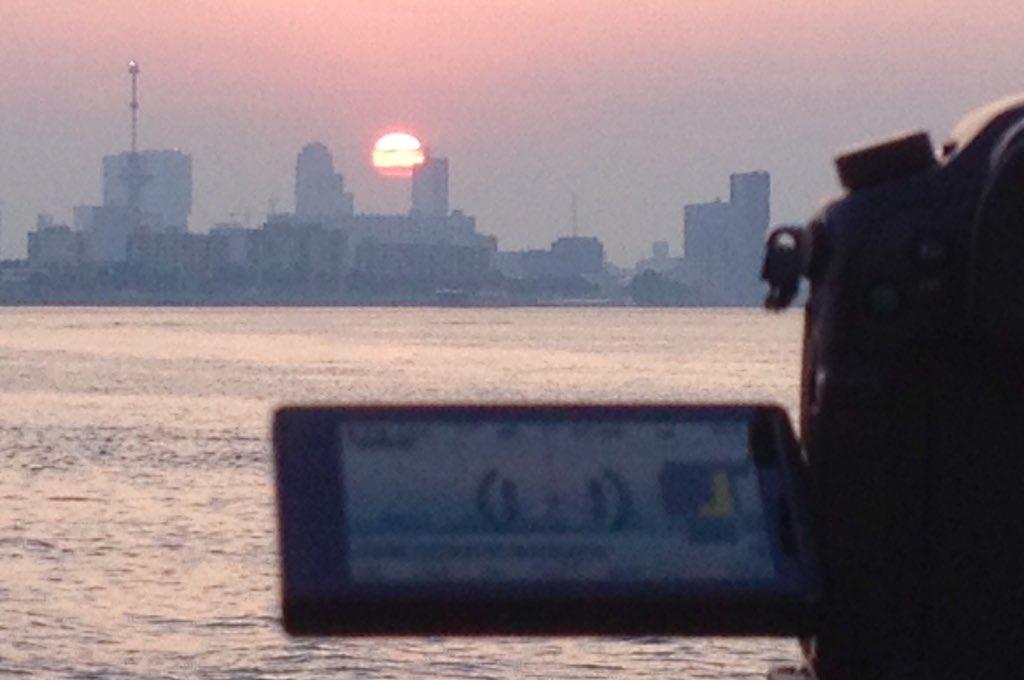 Videobureau's tweet photo. Goeiemorgen #Rotterdam. Daar is de zo'n weer! #timelapsetime https://t.co/0vpI6ajaez