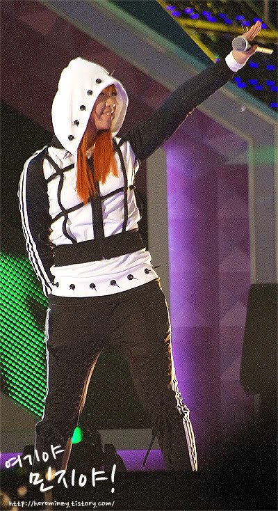 minzyhq's tweet photo. 101114 MINZY @ SBS Love Sharing Concert
© DC2NE1
So cute (/ω＼) 💖 https://t.co/i3Y0KfP3D9