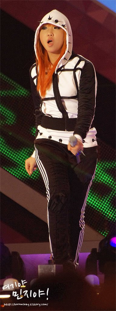 minzyhq's tweet photo. 101114 MINZY @ SBS Love Sharing Concert
© DC2NE1
So cute (/ω＼) 💖 https://t.co/i3Y0KfP3D9