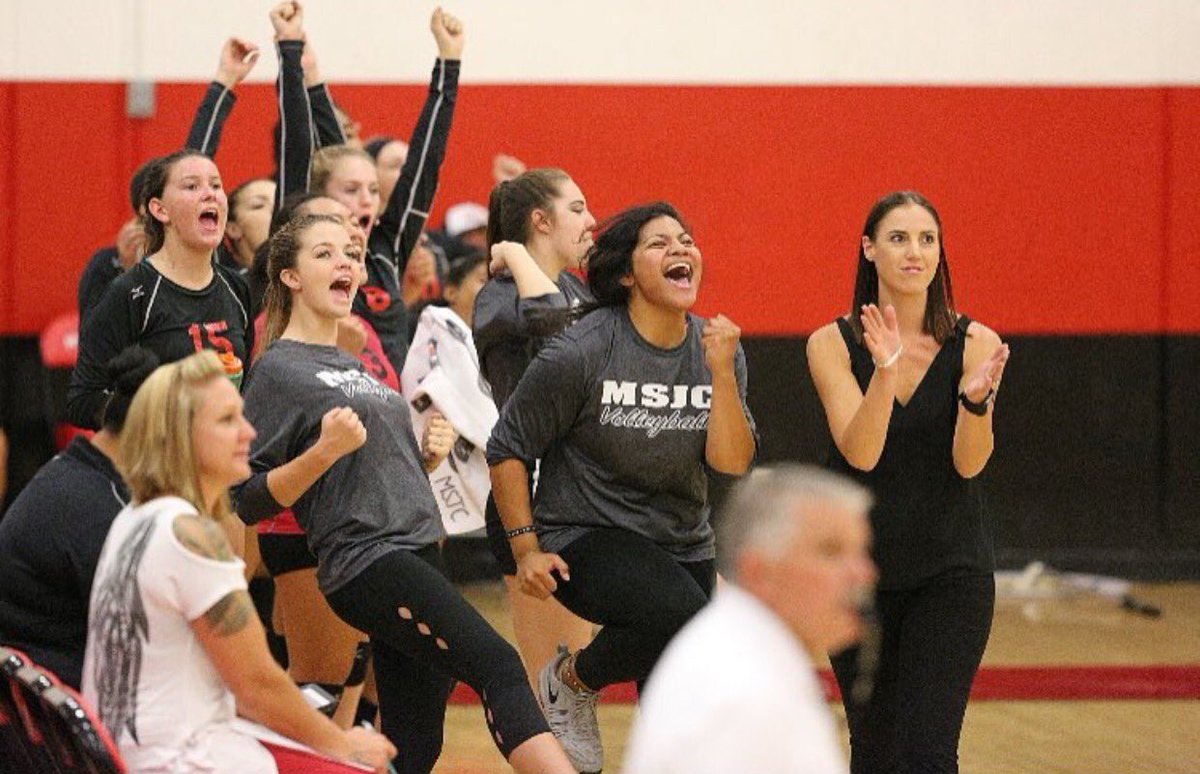 MSJCVBALL's tweet photo. Huge wins tonight for the Lady Eagles! Beat Venture 3-1 and Citrus 3-2. #letsgoeagles!!!!!! #msjcvb2016 https://t.co/TjkwdAcgjR