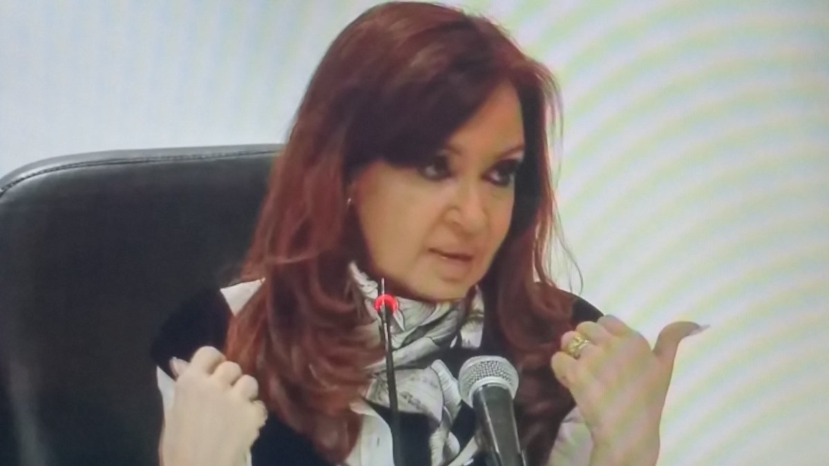Miraando's tweet photo. #CFKenATE #MacriNosTomaXBolud@s #MichettiLadrona HASTA MAÑANA CUMP@S https://t.co/n0gIt2xAxd