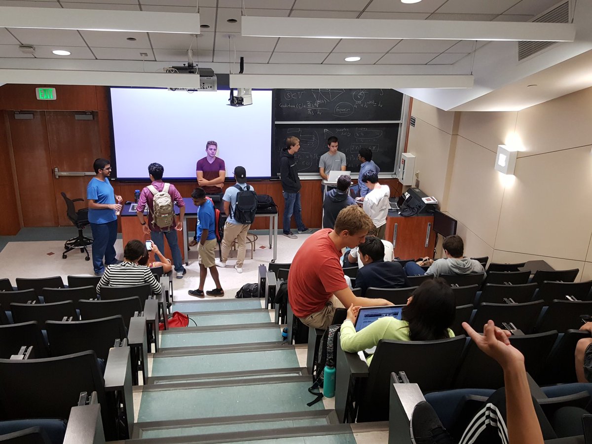 USCHyperloop's tweet image. New semester, new recruits, new excitement. #breakapod