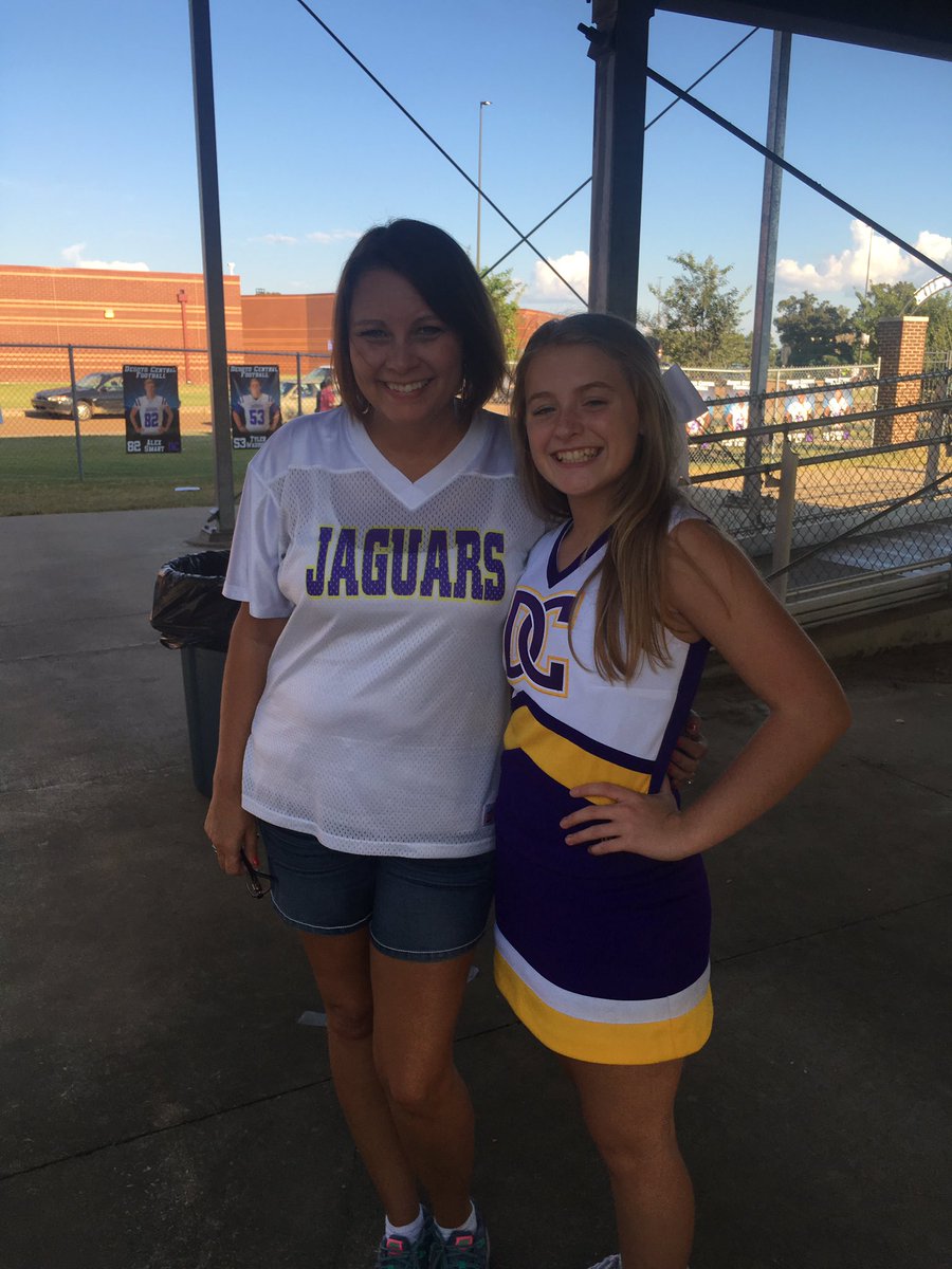 KHMcDaniel's tweet photo. #DCMScheer #β€οΈMrsWolfe #goAddison #7thgradeyear #TeamDCS https://t.co/oAWUsLNBlm