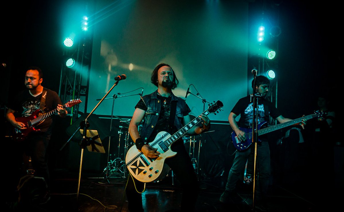 Rockaxis_CO's tweet image. #BrokenZip es la banda encargada de abrir la fiesta del regreso de @Metallica a Colombia. @moveconcertsco