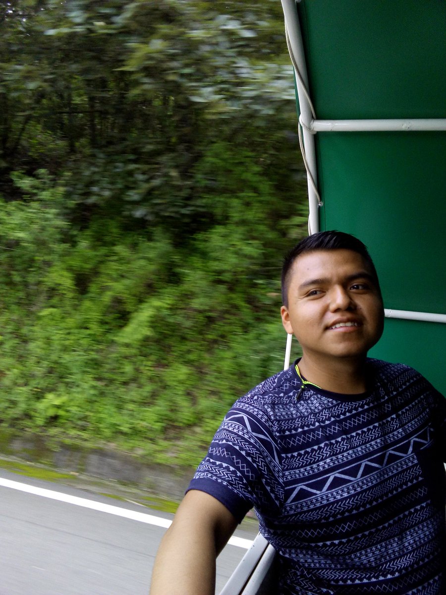 ffeli867's tweet photo. A gusto 🚚🌲☁👌 https://t.co/KqGVu8JizZ