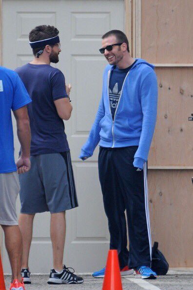 johnthanwick's tweet image. sweater paws I'm so soft