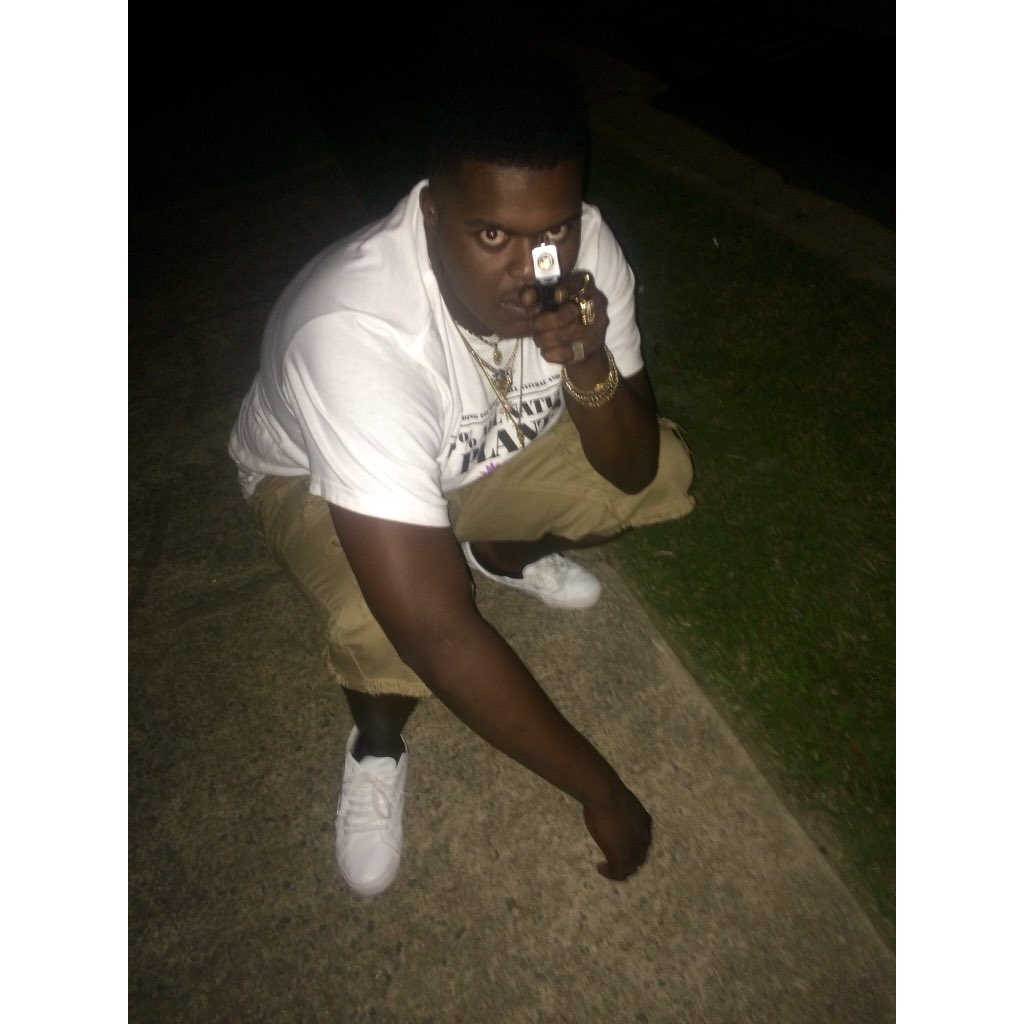 CampaignDon_'s tweet photo. Gun Powder on my Marjella's 🐾💦
https://t.co/pS9hyrtGB2
#DesignerOnMyFeet #TrenchBabyDowoop
#MrPerf https://t.co/NmAck1m9JO