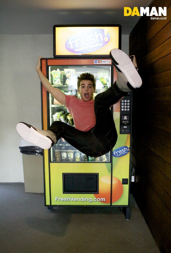 evilguymax's tweet image. Oh ya