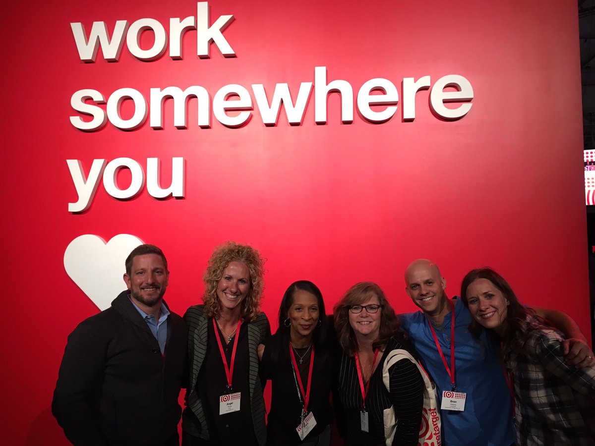 G295 best director team ever!  <a href="/ginajoosten/">Gina Joosten</a> <a href="/LauraYesitis/">laura yesitis</a> @tracyacurry1 <a href="/TheWolf916/">Jason Pappas</a>