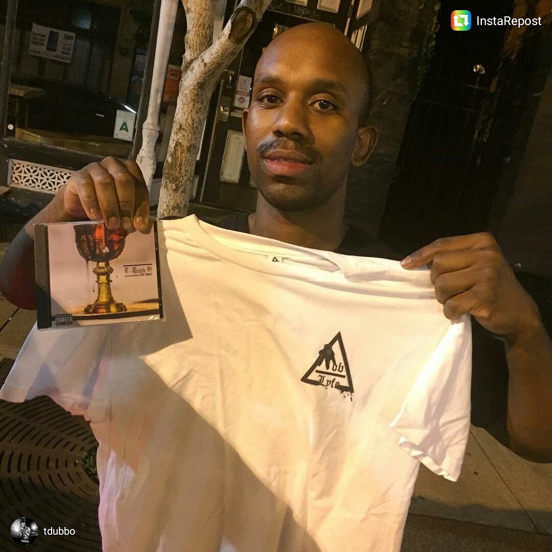 clane0742's tweet image. Go support my cuzz @T_DUBB_O  Project is🔥and merch is 💯! #TDubbO #TheDrop #MobLyfe #STL #HipHop #KeepTheMoneyInHouse