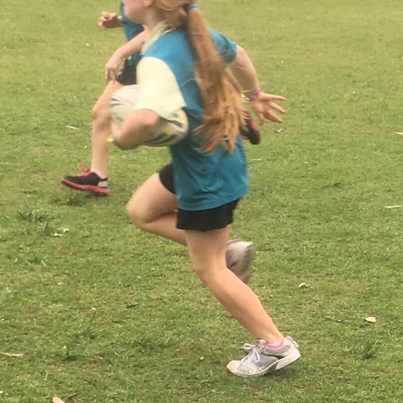6SGfalcons's tweet photo. 3B played touch football and practised cricket skills. #flssip https://t.co/3dLDbRlK3b