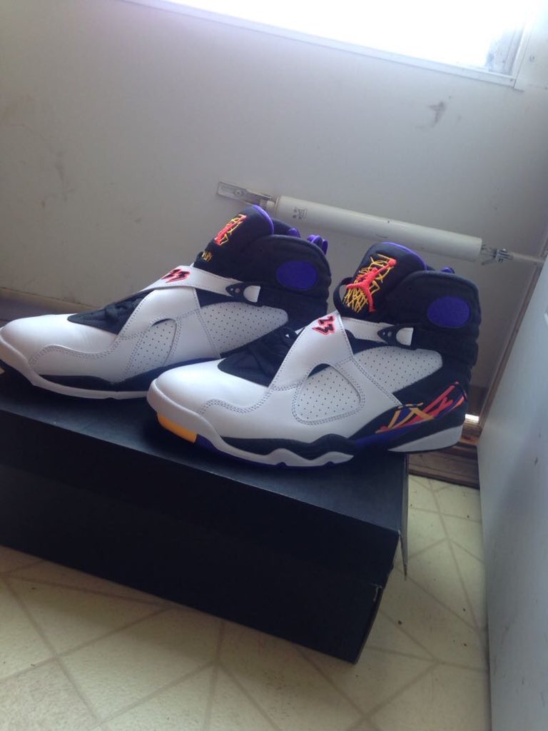 SNKRDLS's tweet photo. Jordan 8 Three Peat size 11. Looking for around $150 please let me know if you are interested. RT please https://t.co/om04iVlxMi