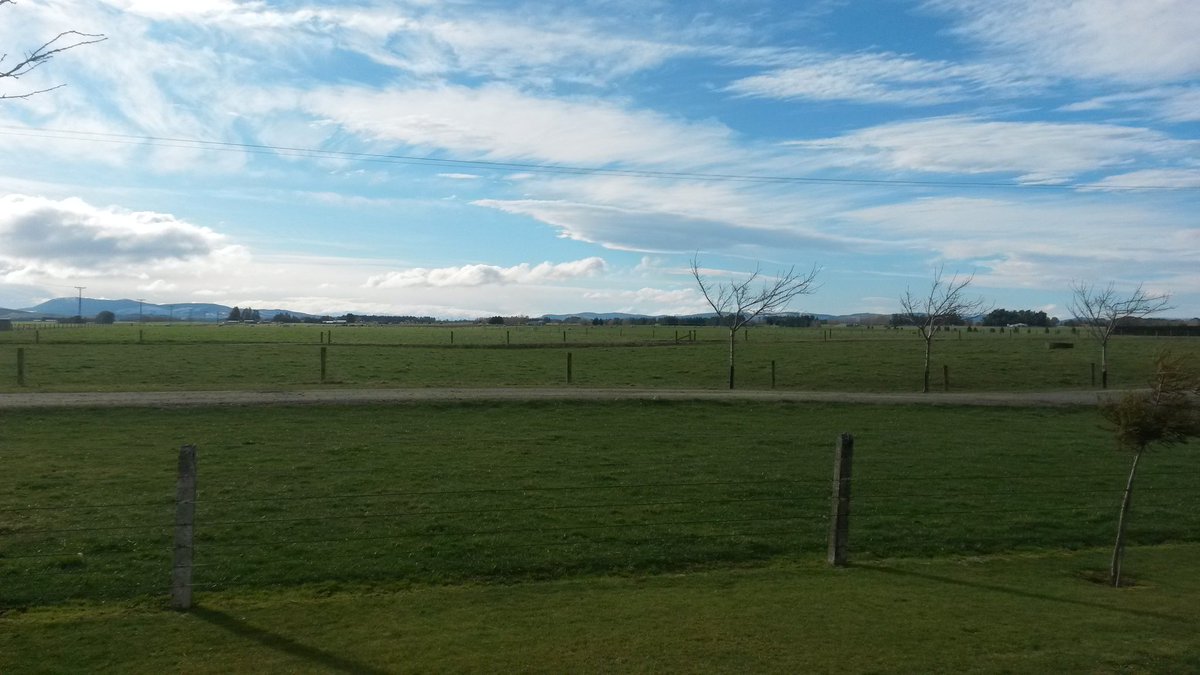 MarcLloydJones's tweet photo. After a few weeks waiting. ..its official that I'm becoming a #southland farmer. exiting next chapter #onwards https://t.co/EkhchrFJ3T