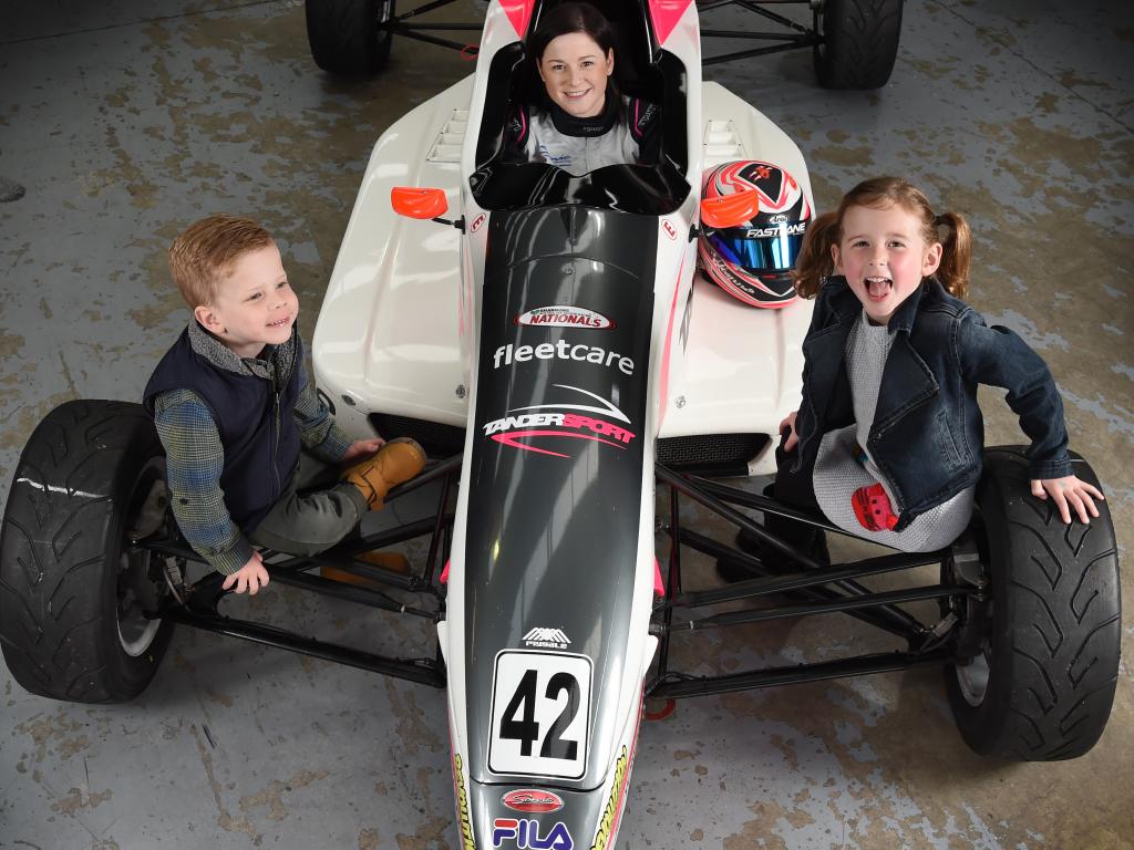 .<a href="/LeanneTander/">Leanne Tander</a> can certainly find a few ways to keep herself busy! 

Read: goo.gl/RQpeft