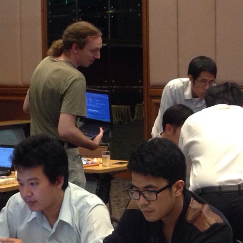axsh_en's tweet photo. Axsh's engineers giving #WakameVDC training at Metro Systems in Thailand. #Cloud #SDN #VM #Virtualization #VPS https://t.co/x6FD8LBIRb