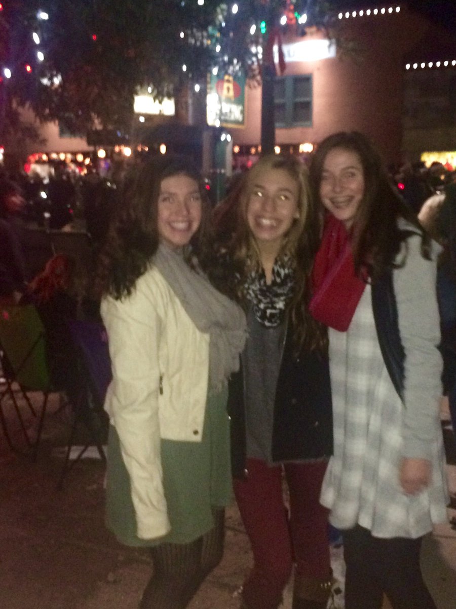 BrettBeth's tweet photo. Happy Birthday @carolinah009!!! Hope you have had an amazing day! Love you SOOO much!!!🎂💘🎉 https://t.co/Qyb0tM4aBf