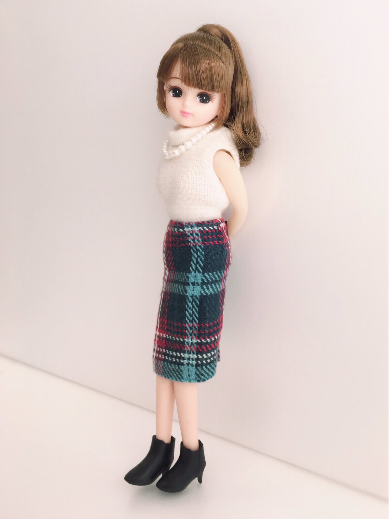 リカちゃん 公式 秋のファッションといえば やっぱり チェック柄 チェックのスカートを主役に ショートブーツを組み合わせて秋コーデの完成 みんなも秋のオシャレをたくさん楽しんでね Ootd T Co V7yt2tapq7 Twitter