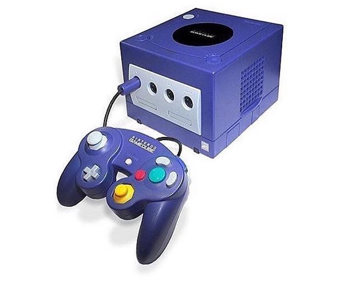 MeninistTweet's tweet photo. s/o to gamecube being released 15 years ago today! https://t.co/4ADG5OVurB