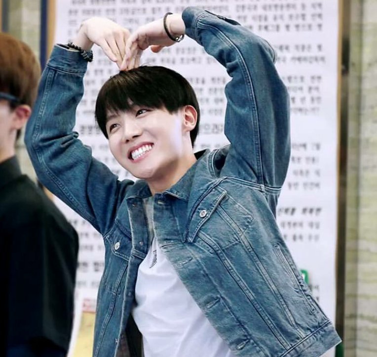 Rpgdhl_'s tweet photo. Hoseok @hskdhl https://t.co/mZmyB7Rvtg