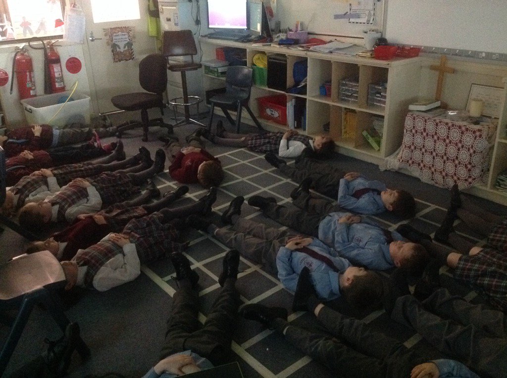 4_5TDGGLPS's tweet photo. Practising mindfulness exercises to relax and calm our minds @gglps #lsalearn #breathe #easierforsomethanforothers https://t.co/YWkrEKAiiR