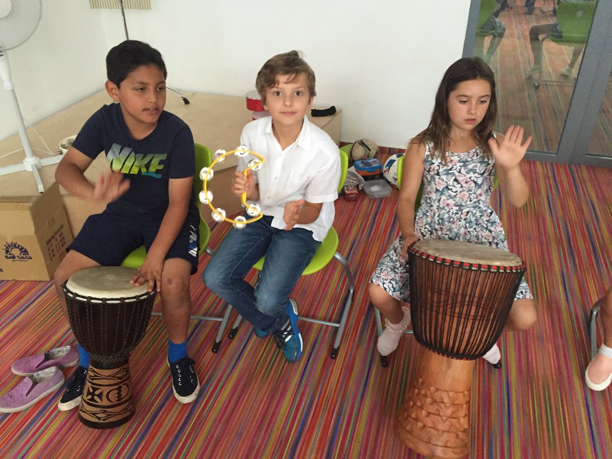 PAatPBIS's tweet image. Year 5 are enjoying the new djembe drums and playing tricky cyclic patterns! #PBSlearning @PBSPrimaryK @PBSchoolCZ