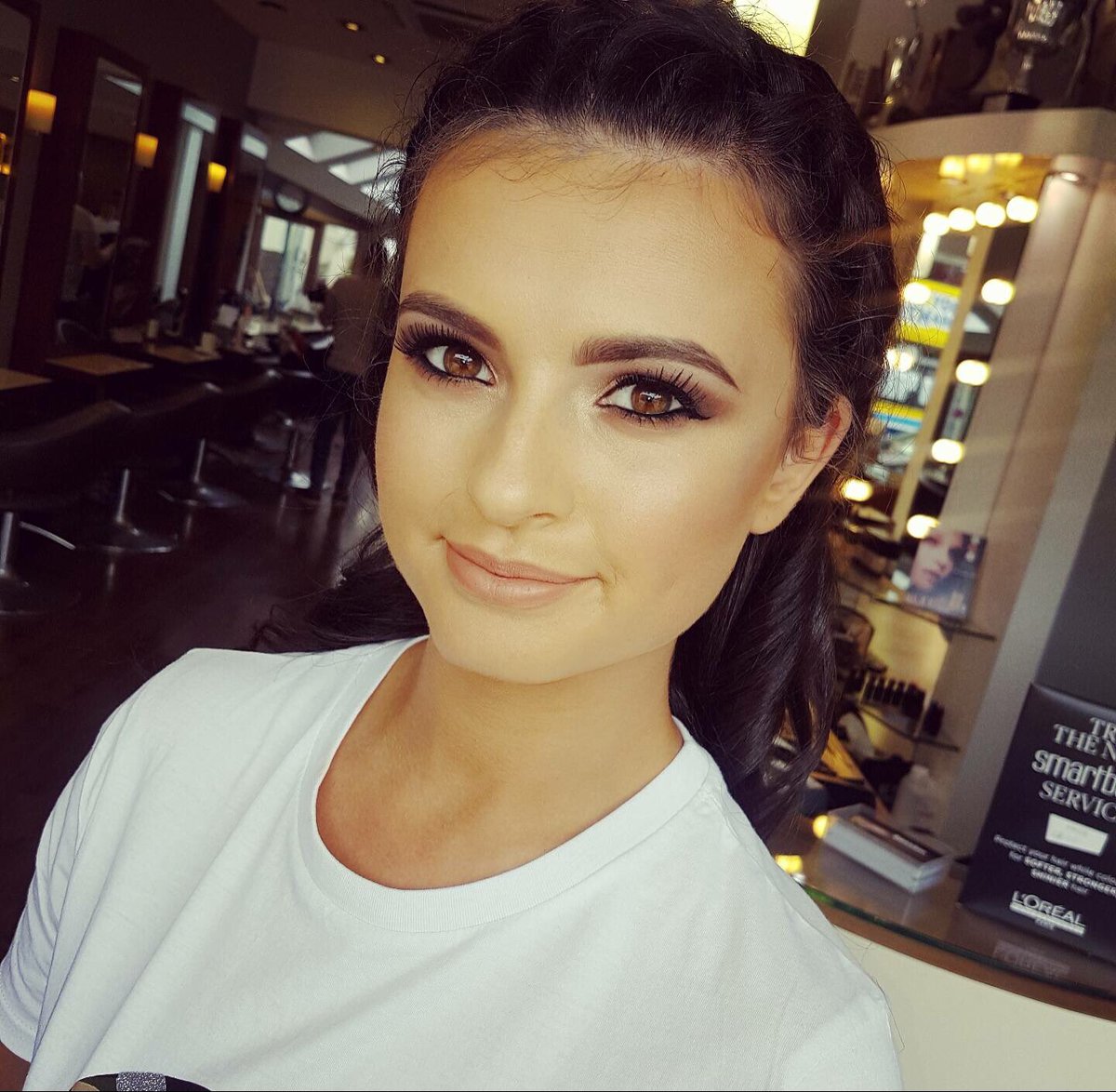 Buffmakeup's tweet photo. Debs season is in full swing, we love this look using all BUFF products #professionalapplication #BUFFmakeupsuite https://t.co/fPVCXD2mmR