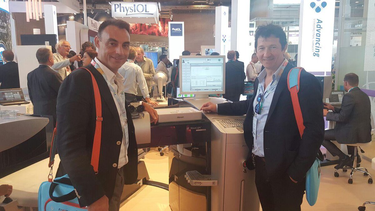 adiosatusgafas's tweet photo. Nuestros doctores Jorge Sanchez-Rodas y Antonio Ruiz Montero, en el XXXIV Congreso ESCRS de Copenhague #escrs2016 https://t.co/EKXlxFx905