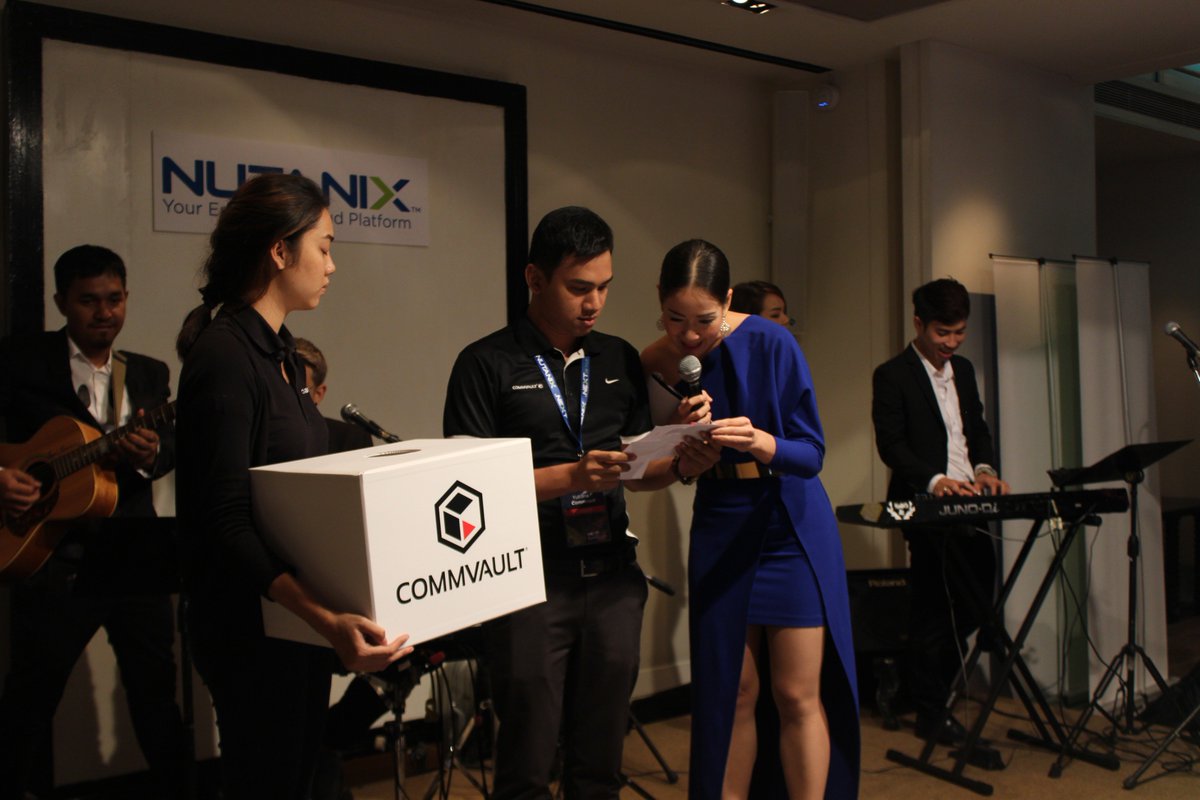 DSAnewsportal's tweet photo. Lucky draw is about to begin! Who is the fortunate one? #NEXTour #Nutanix #EnterpriseCloud https://t.co/lXODLT4fK0