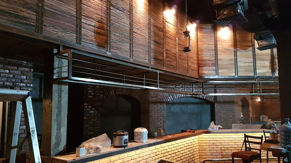 Tempat baru kita akan buka akhir bulan ini di point square lebak bulus! Bernuansa batu bata dan kayu :) retweet ya