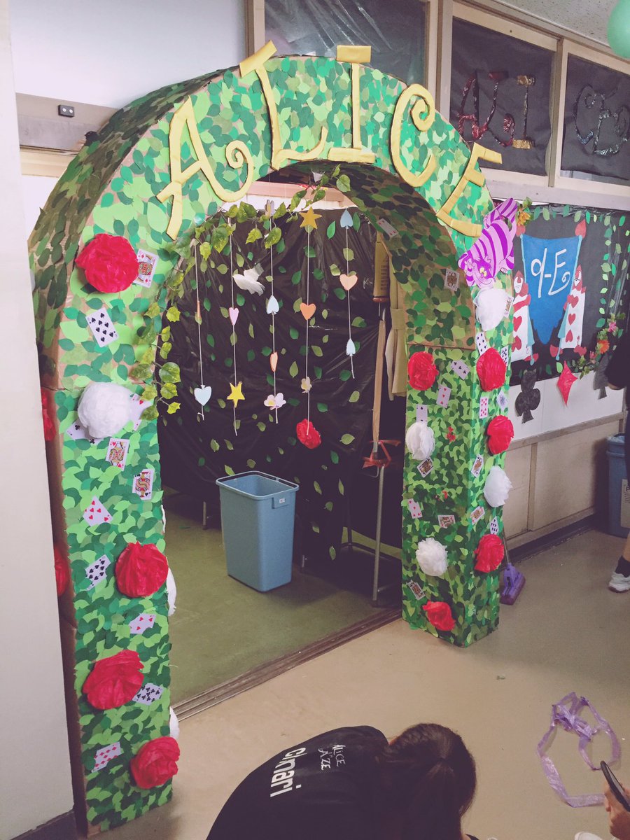 し ょ う V Twitter 明日 明後日は柏陵祭 土曜は一般公開なのでみんな来てね 1ｅはアリスインワンダーランドの迷路をやります 他クラスの出し物も楽しいので是非柏陵へ 9月17日 土 9時 1時30分 柏陵文化祭 拡散 T Co Qrlrg1shlm Twitter