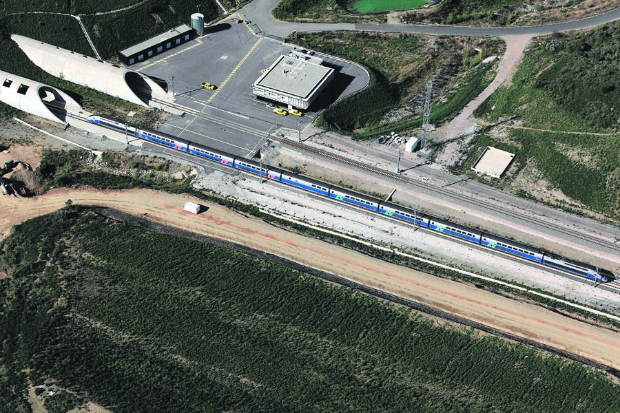 Metatron19's tweet image. El #túnel #transfronterer #AVE #CorredorMediterraneo, va a liquidació i queda en mans dels estats espanyol i francès