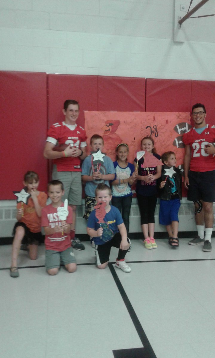 tealamitchell's tweet photo. Special visitors stopped in at wecare! We learned drills, and played games! @MentorWeCare @MentorRedline https://t.co/tewlpMMBxJ