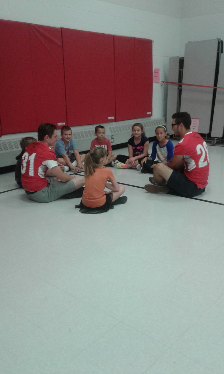 tealamitchell's tweet photo. Special visitors stopped in at wecare! We learned drills, and played games! @MentorWeCare @MentorRedline https://t.co/tewlpMMBxJ