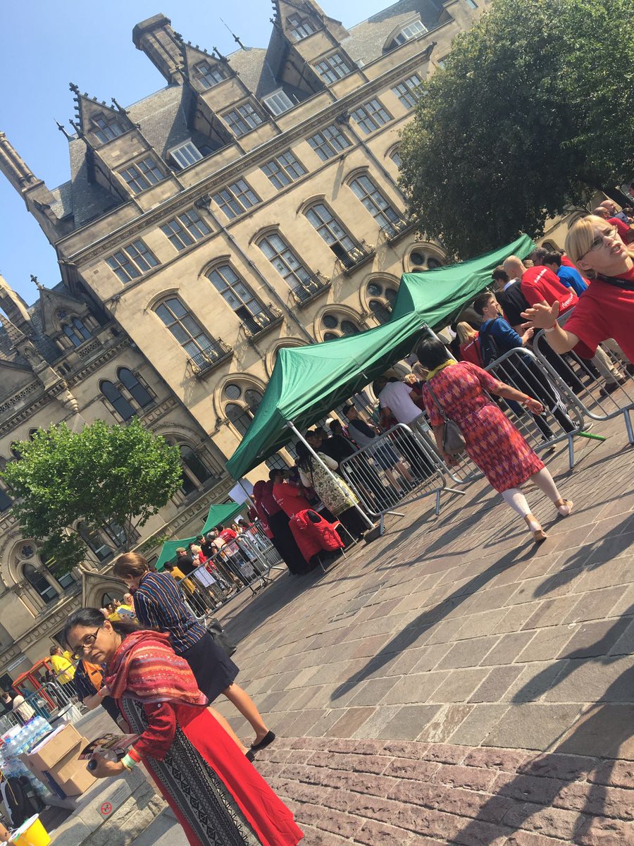 LifelineBradfrd's tweet photo. Tune into BBC radio Leeds live coverage from #LoveBradford world record attempt! watch out for us! #LifelineProject https://t.co/h64mhRTKRO