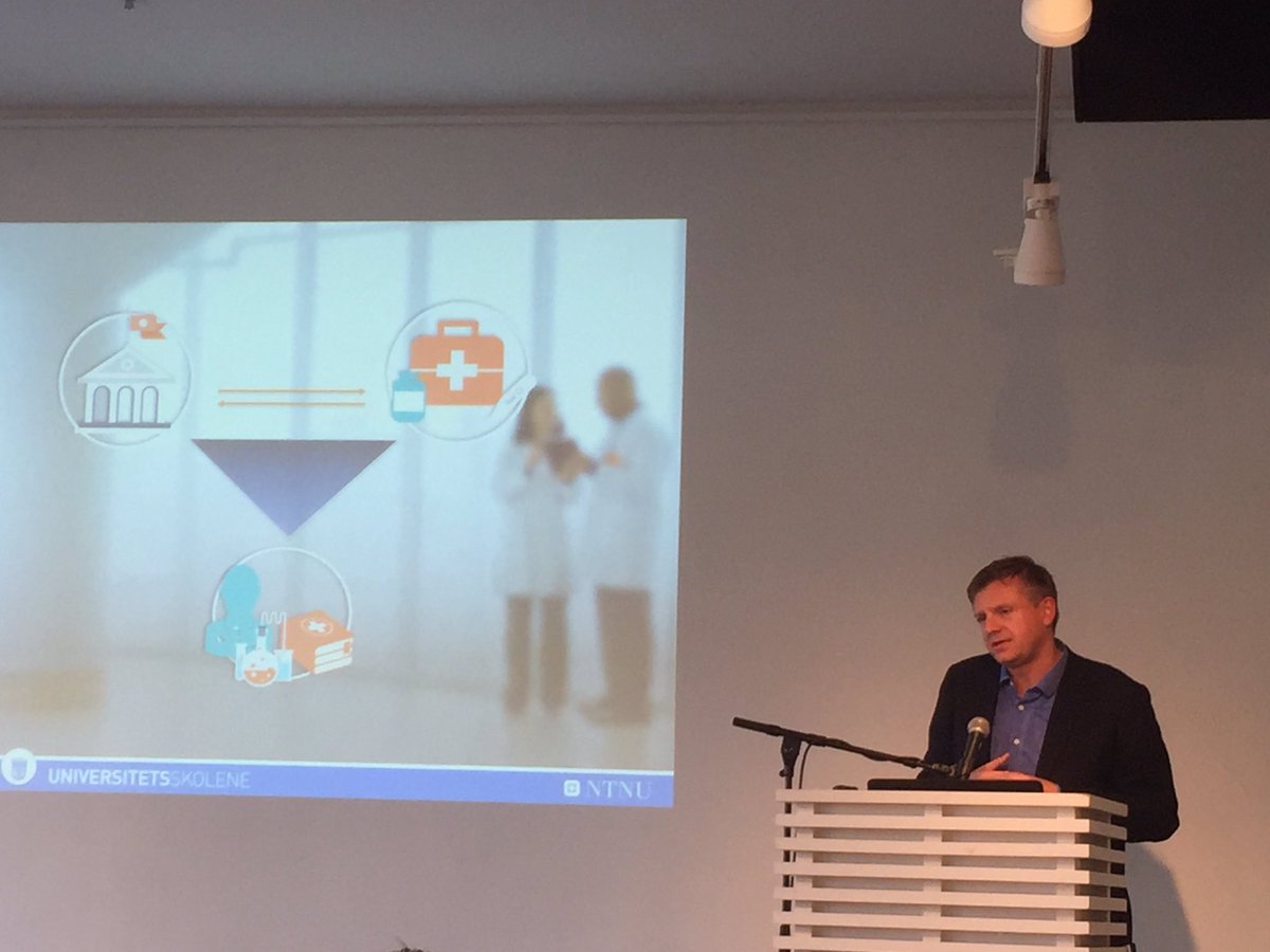 lisevikan's tweet photo. @JohnBrumo presenterer #NTNUniversitetsskolene på Kunnskapsparlamentet @Kunnskapsrad https://t.co/fBqxlKTXbH