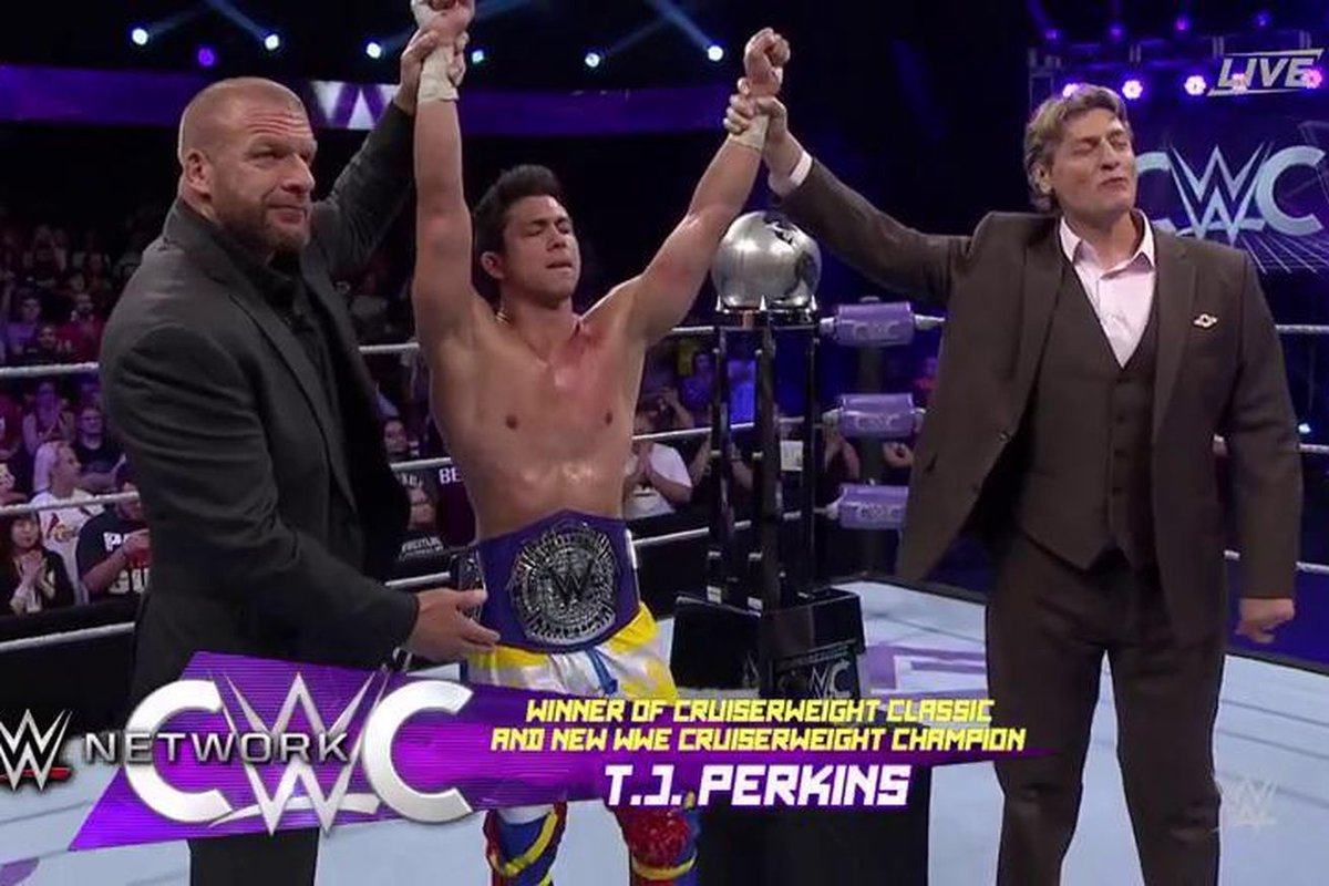 emosirc's tweet photo. . the 1st #cwc TJP 
#CRUISERWEIGHTCHAMPION 
#mabuhay https://t.co/G1beAmr3Eq