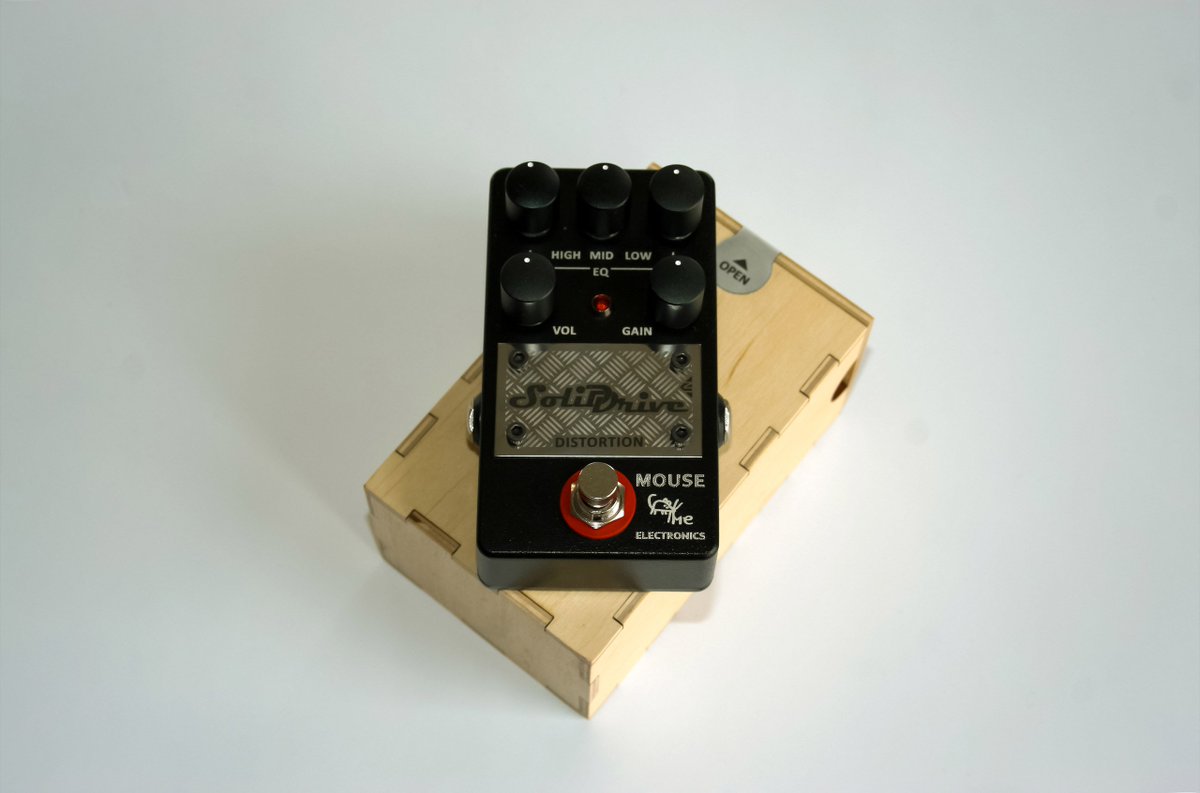 mouselectronics's tweet photo. Mouse Electronics SolidDrive distortion #effectsdatabase #pedaloftheday #effectspedals #pedalboard #geartalk #guitar https://t.co/DayodjybZP