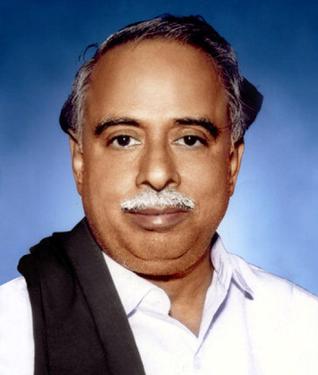 IamGopinathSK's tweet photo. #HappyBirthday Our Great Leader #Poet C.N.AnnaDurai :))
#ReasonFor #Madharas to #Tamilnadu :)) @Siva_Kartikeyan
Fans https://t.co/XwYvCFu3ji