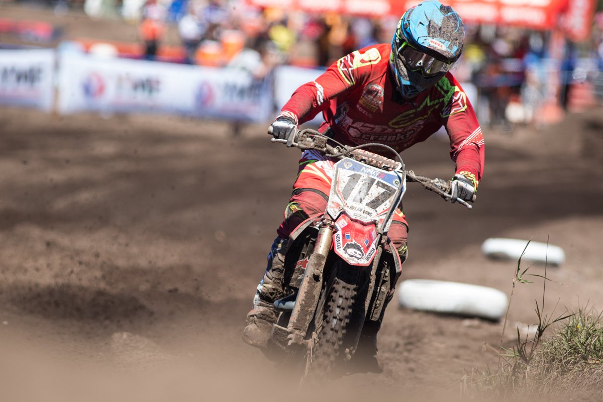 Long sidelined for Australian supercross opener. motoonline.com.au/2016/09/15/lon…