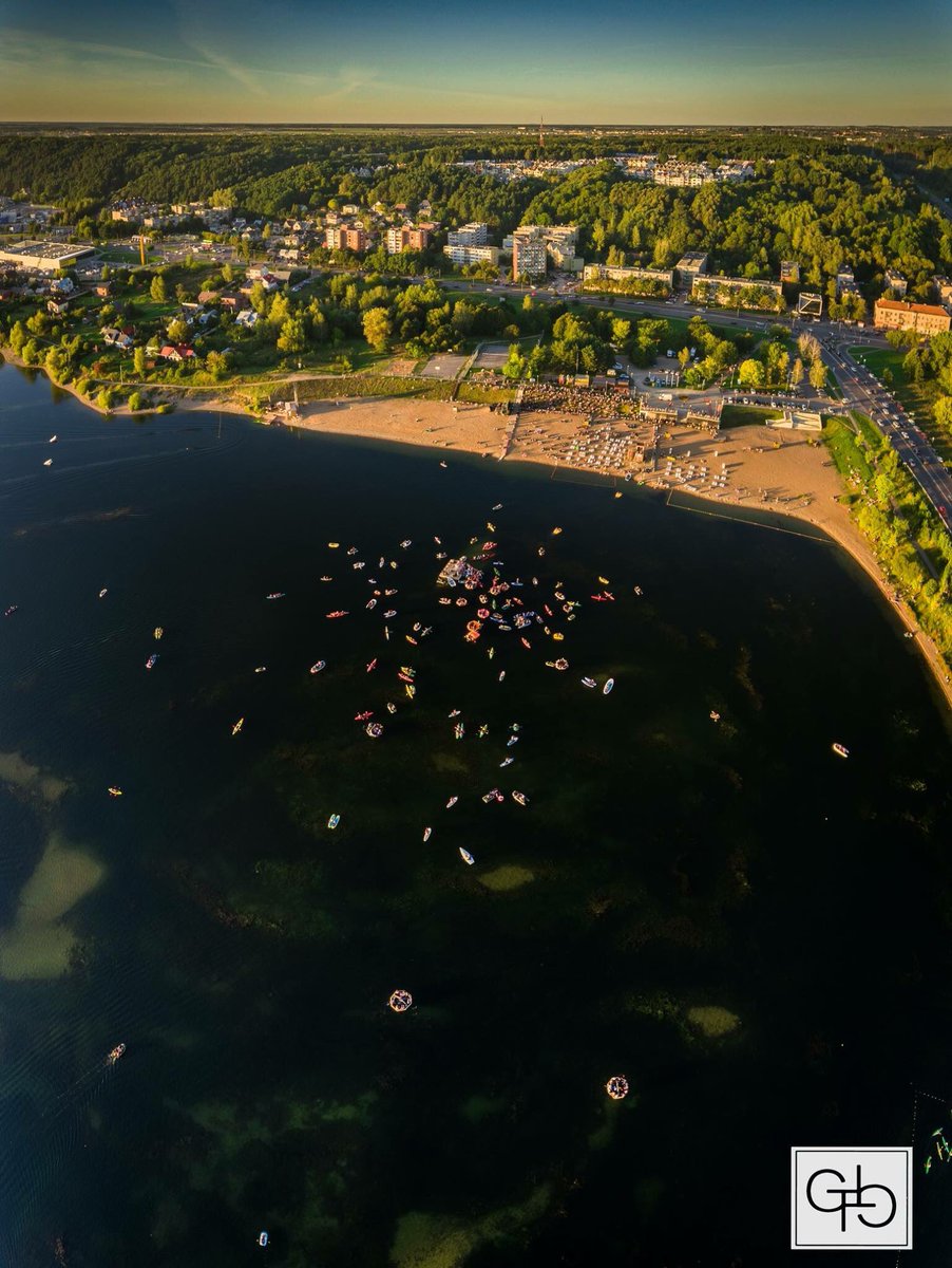 GTMediaLT's tweet photo. #kaunasvisadajaunas #kaunas #Lietuva #Lithuania #drone #djiphantom4 #GTMedia #concert #aerial #dronephotography https://t.co/xffbq1QXw5