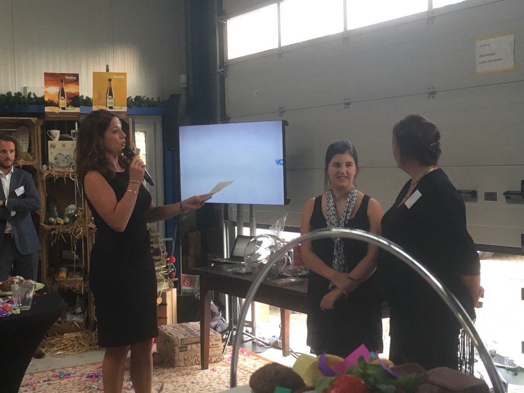 C_Kennepohl's tweet photo. @valleienrijn @Complementair @YoungwiseNL Dank voor het vroege feestje! #businessontbijt https://t.co/cqEiIai4SI