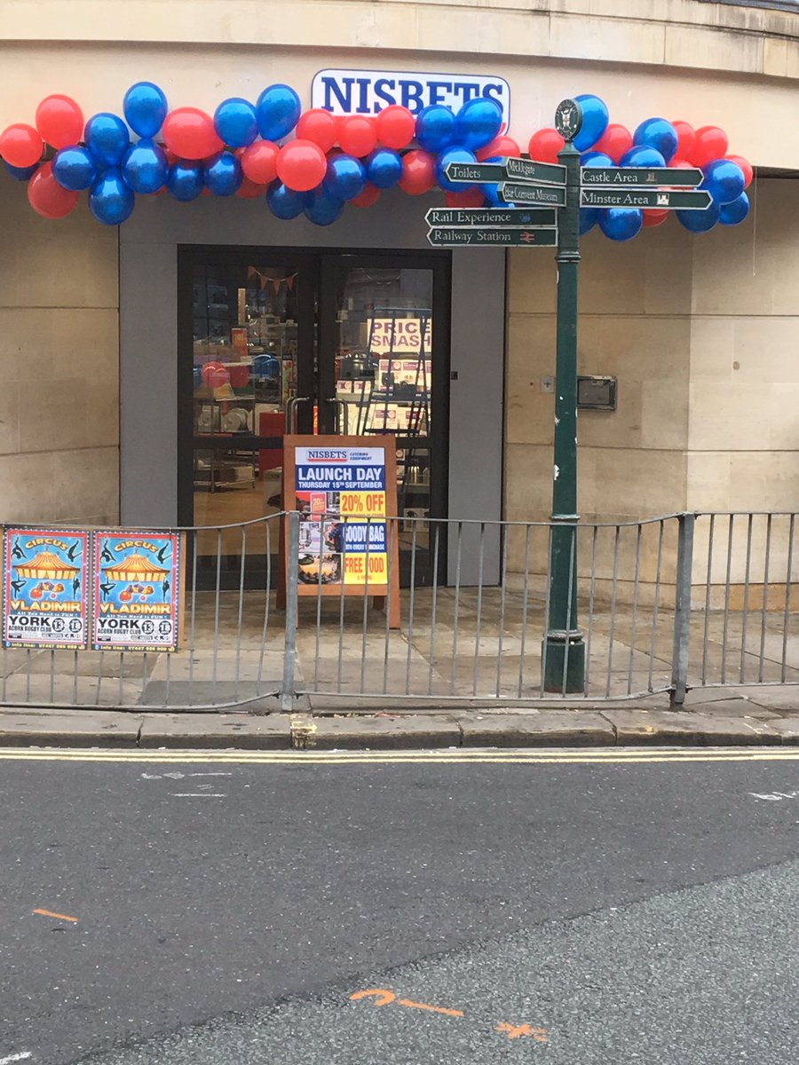 sarahzuzufrost's tweet photo. #Nisbets #york #20%offeverything #lookfortheballoons https://t.co/P43AdBecUl