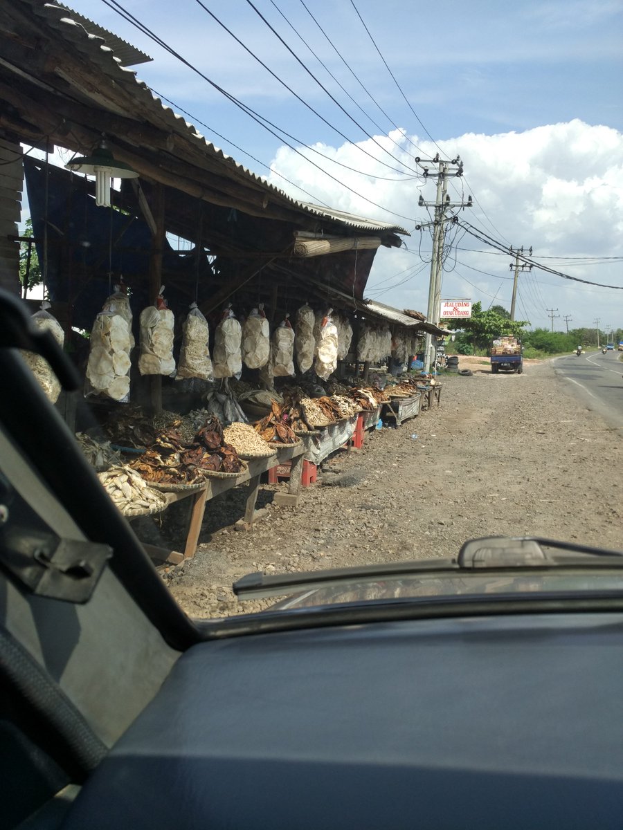 TuBaBaUpdate's tweet photo. Mampir beli oleh-oleh khas Cakat Tulang Bawang https://t.co/DZBL4VEAig