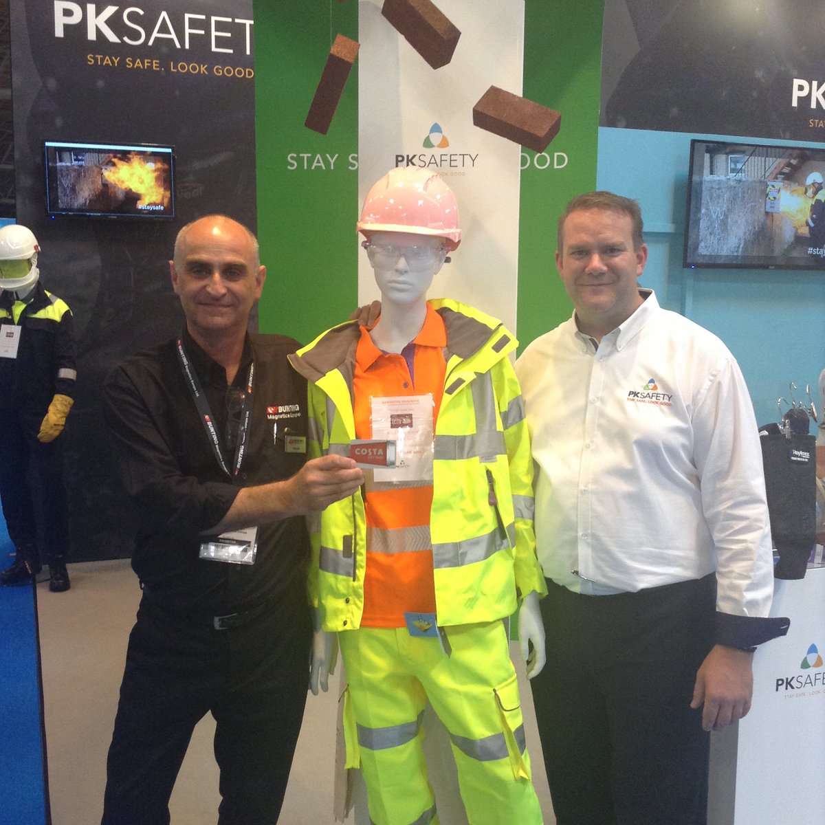 Congratulations to @dhills_bme from @BuntingEurope on winning 1 of our <a href="/CostaCoffee/">Costa Coffee</a> cards #staysafelookgood #RWM16